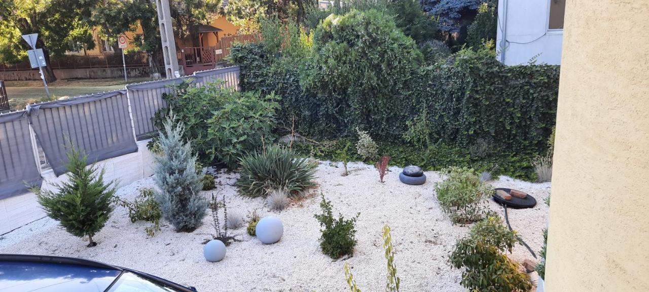 Hi-Bp Garden City Batsanyi Apartment 3 Rooms, Apartment Upstairs Near The City Train With Free Parking Будапешт Экстерьер фото