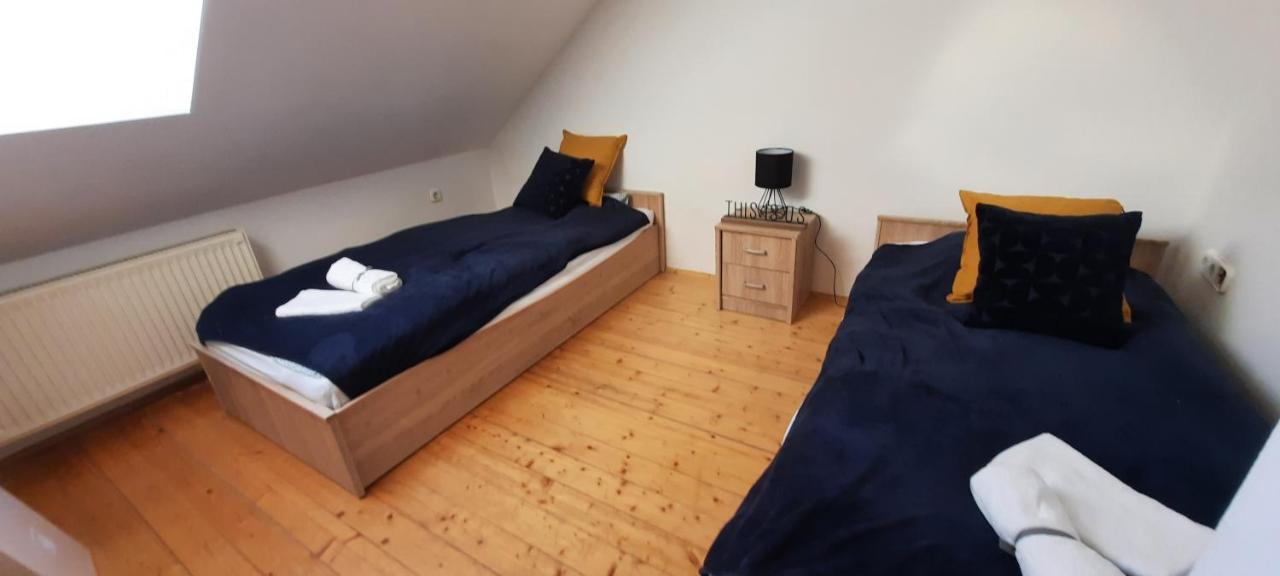Hi-Bp Garden City Batsanyi Apartment 3 Rooms, Apartment Upstairs Near The City Train With Free Parking Будапешт Экстерьер фото