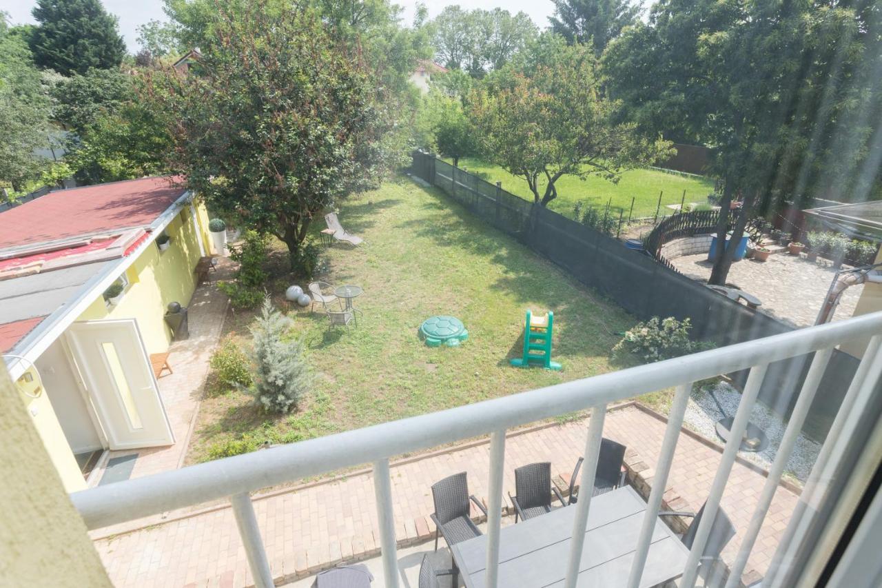 Hi-Bp Garden City Batsanyi Apartment 3 Rooms, Apartment Upstairs Near The City Train With Free Parking Будапешт Экстерьер фото