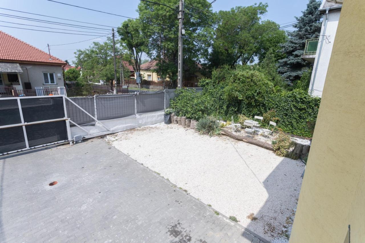 Hi-Bp Garden City Batsanyi Apartment 3 Rooms, Apartment Upstairs Near The City Train With Free Parking Будапешт Экстерьер фото