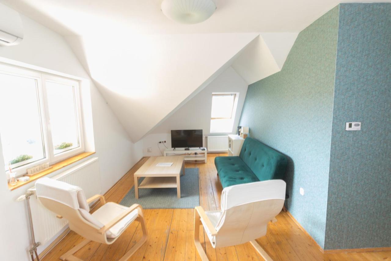 Hi-Bp Garden City Batsanyi Apartment 3 Rooms, Apartment Upstairs Near The City Train With Free Parking Будапешт Экстерьер фото